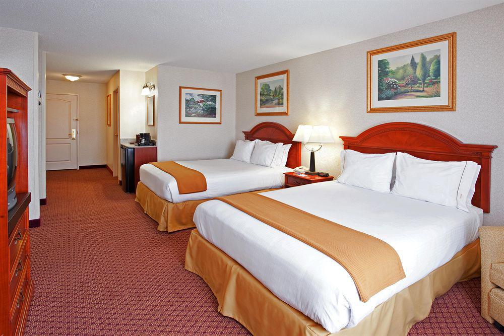 Holiday Inn Express & Suites - Sharon-Hermitage, An Ihg Hotel West Middlesex Ruang foto