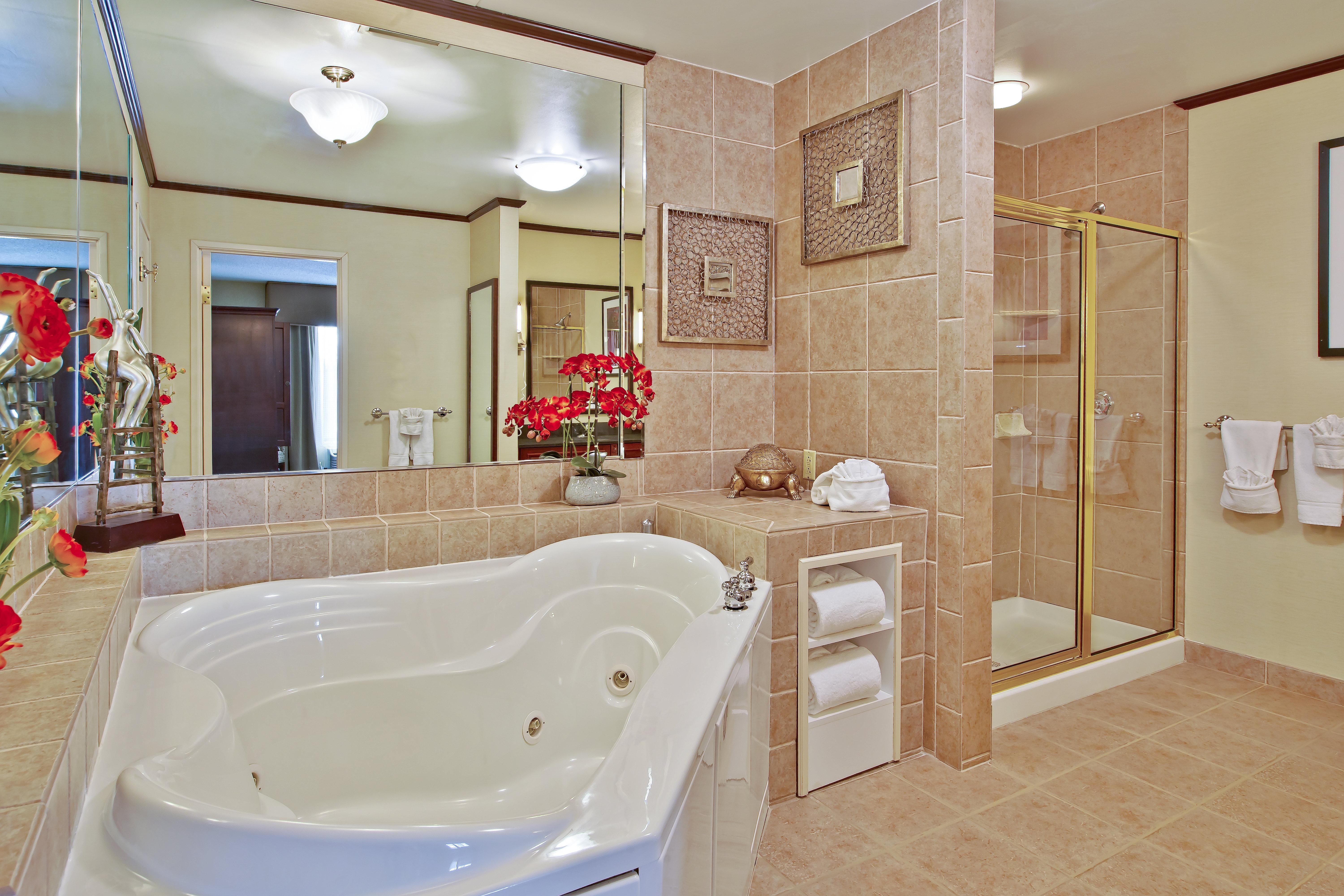 Holiday Inn Express & Suites - Sharon-Hermitage By Ihg West Middlesex Bagian luar foto