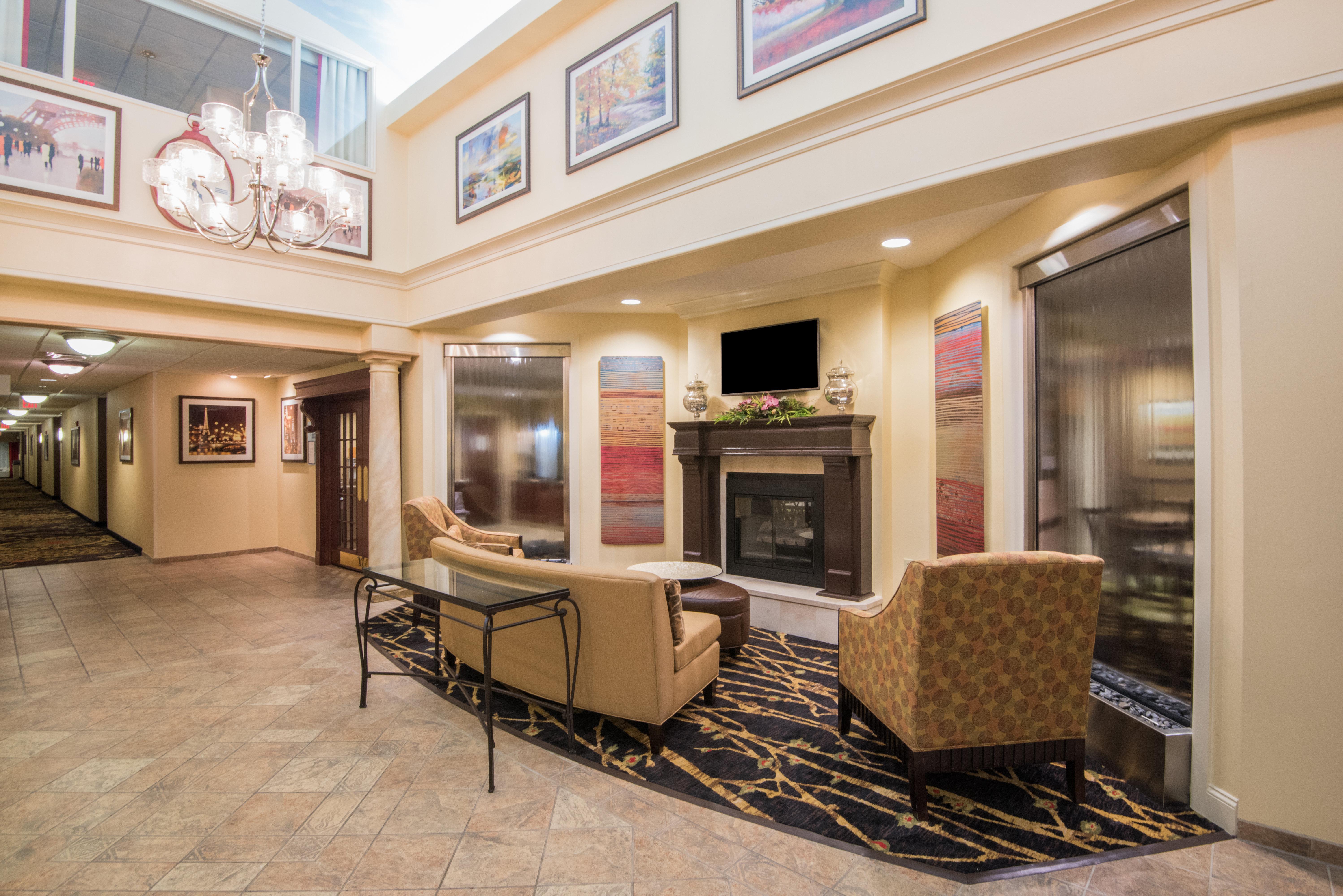 Holiday Inn Express & Suites - Sharon-Hermitage By Ihg West Middlesex Bagian luar foto