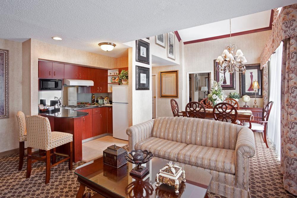 Holiday Inn Express & Suites - Sharon-Hermitage By Ihg West Middlesex Ruang foto